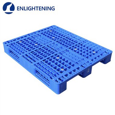 Průmyslové plastové palety